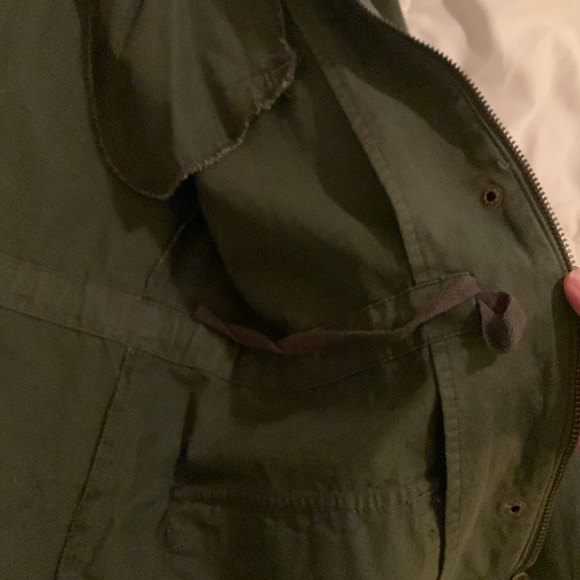 Military style jacket! Beautiful Green with plaid details! - Picture 8 of 9